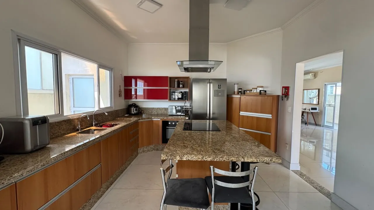 Sobrado 4 su&iacute;tes + 4 vagas de garagem  Arujá - 