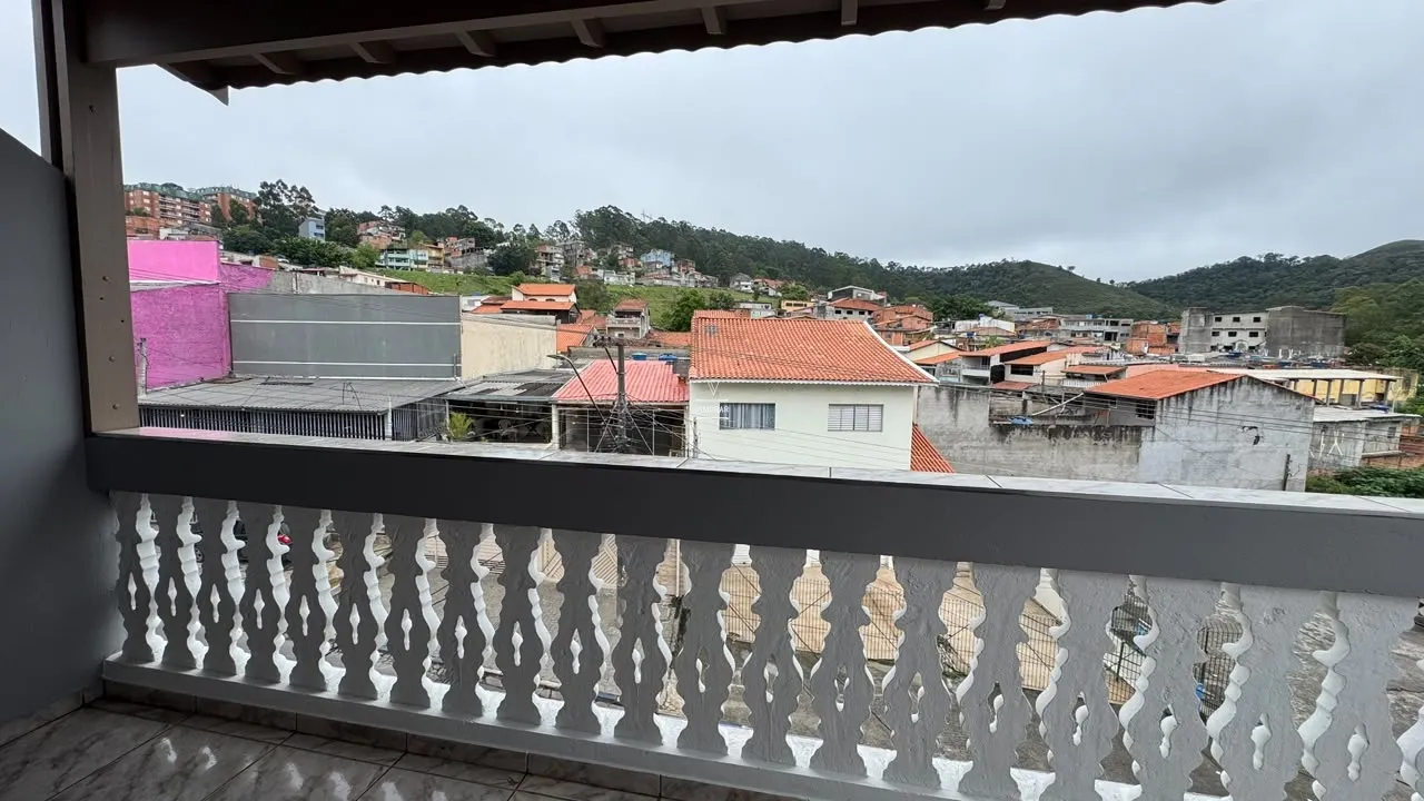 Sobrado 3 dormit&oacute;rios sendo 1 su&iacute;te + 3 vagas de garagem  Guarulhos - 