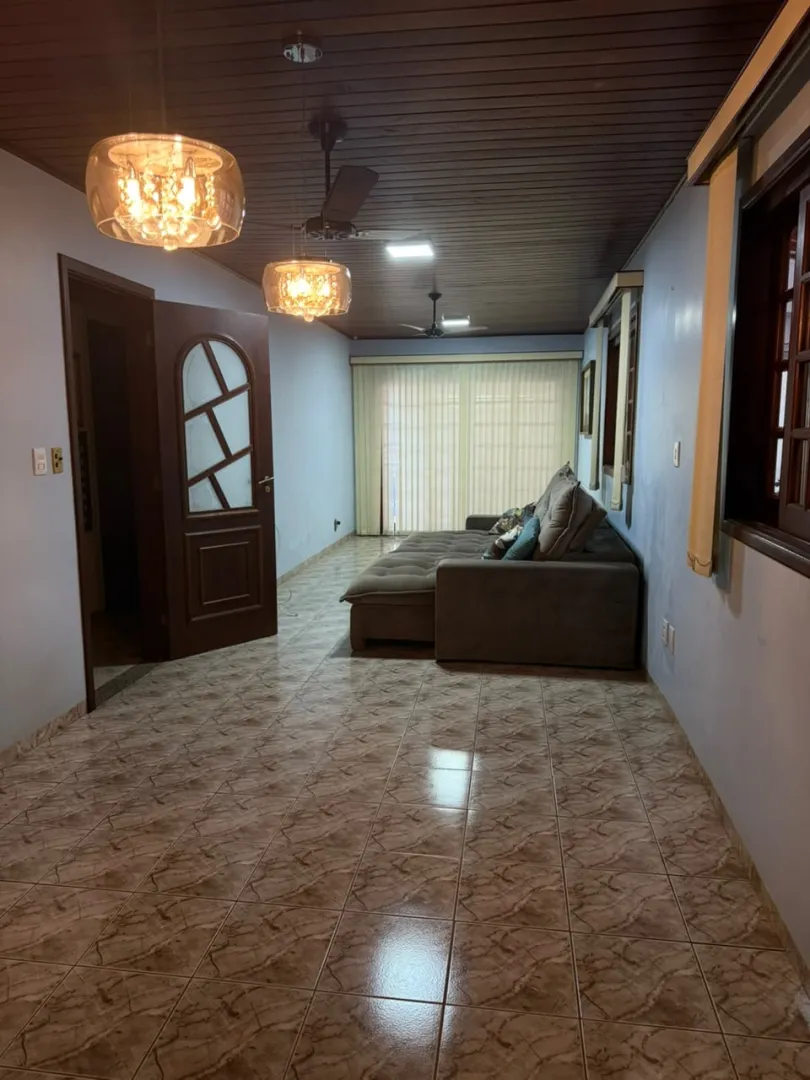 Casa com Piscina Rua Carlos Crozatti Santa Cruz do Rio Pardo - 