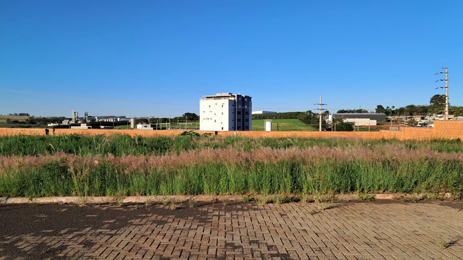 Terreno com 346,76 m&sup2;  Santa Cruz do Rio Pardo - 