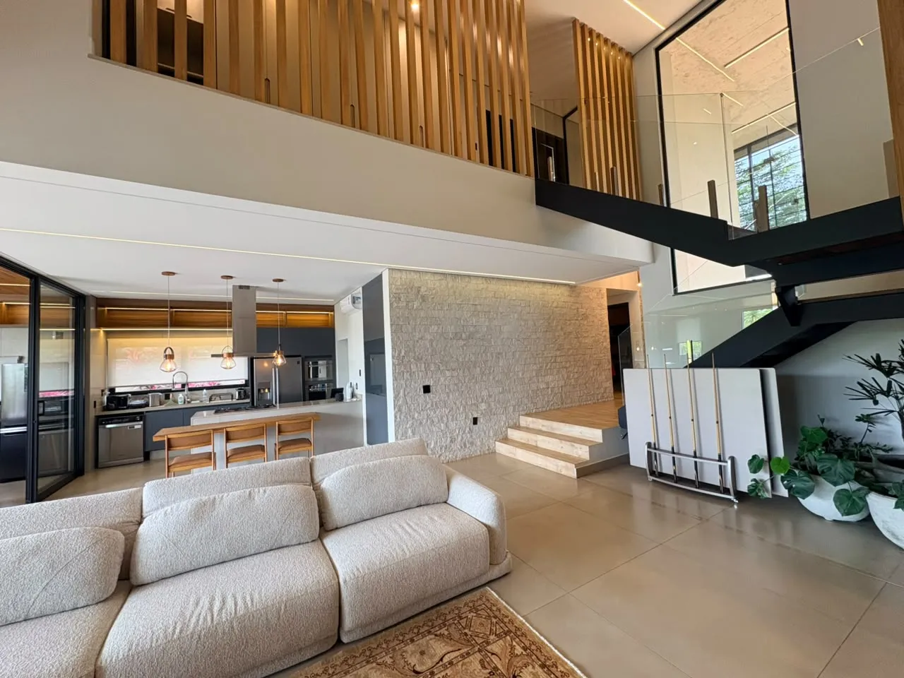 Casa &agrave; Venda Condom&iacute;nio Alphaville 3, 382,45m&sup2;, 4 Su&iacute;tes, Ribeir&atilde;o Preto/SP Rua Doutor Paulo Roberto Carlucci Ribeirão Preto - 