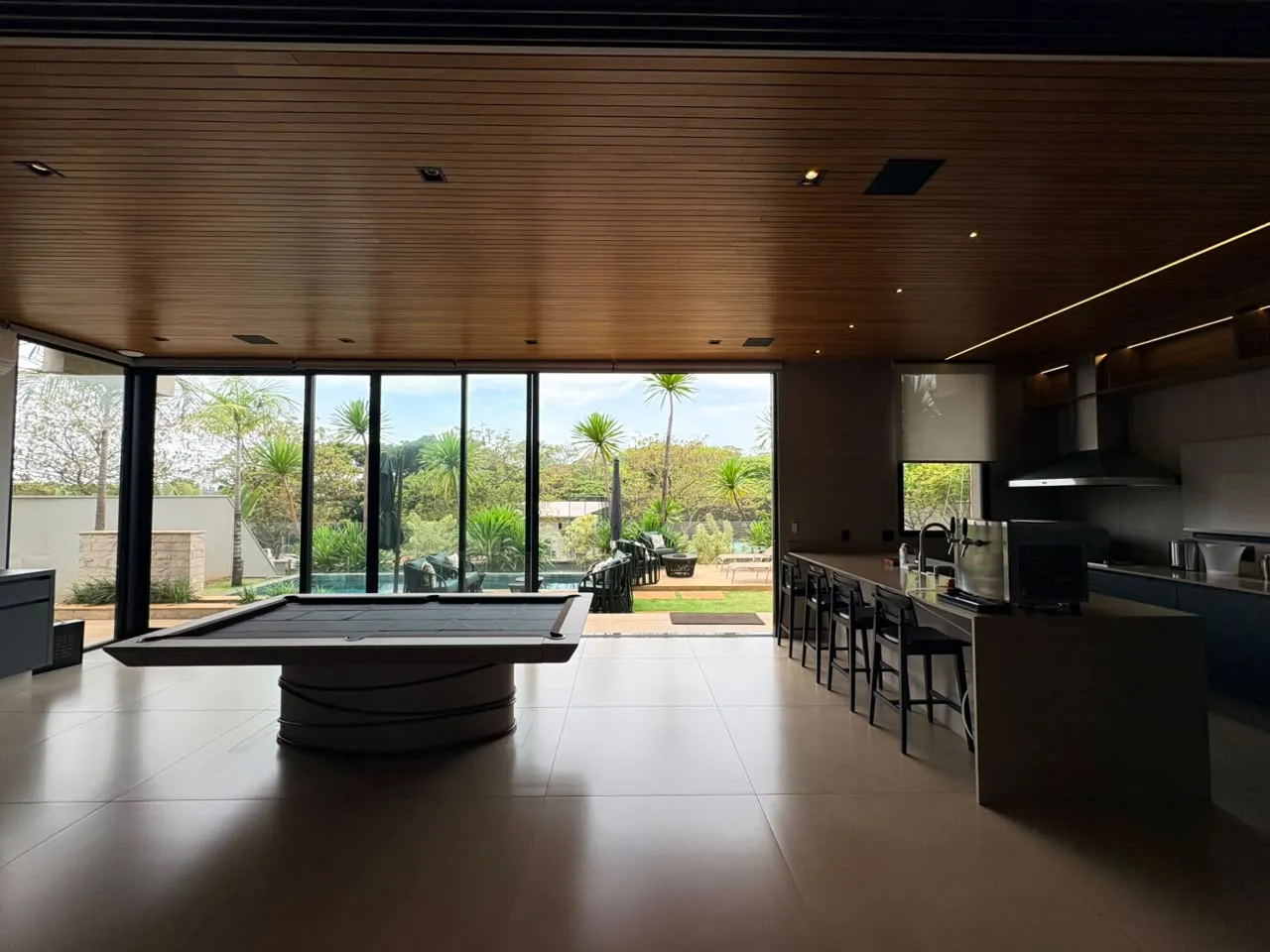 Casa &agrave; Venda Condom&iacute;nio Alphaville 3, 382,45m&sup2;, 4 Su&iacute;tes, Ribeir&atilde;o Preto/SP Rua Doutor Paulo Roberto Carlucci Ribeirão Preto - 