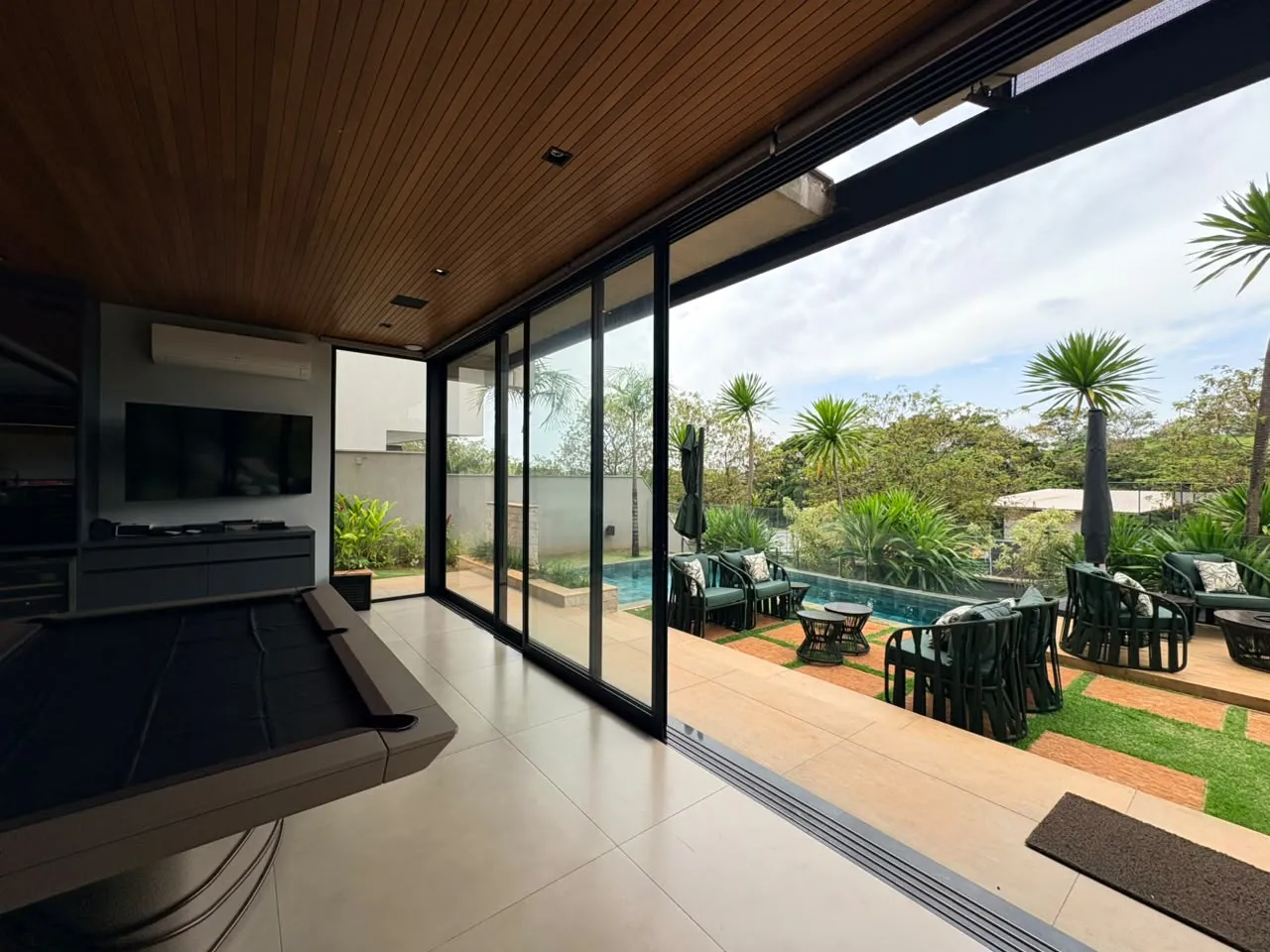 Casa &agrave; Venda Condom&iacute;nio Alphaville 3, 382,45m&sup2;, 4 Su&iacute;tes, Ribeir&atilde;o Preto/SP Rua Doutor Paulo Roberto Carlucci Ribeirão Preto - 