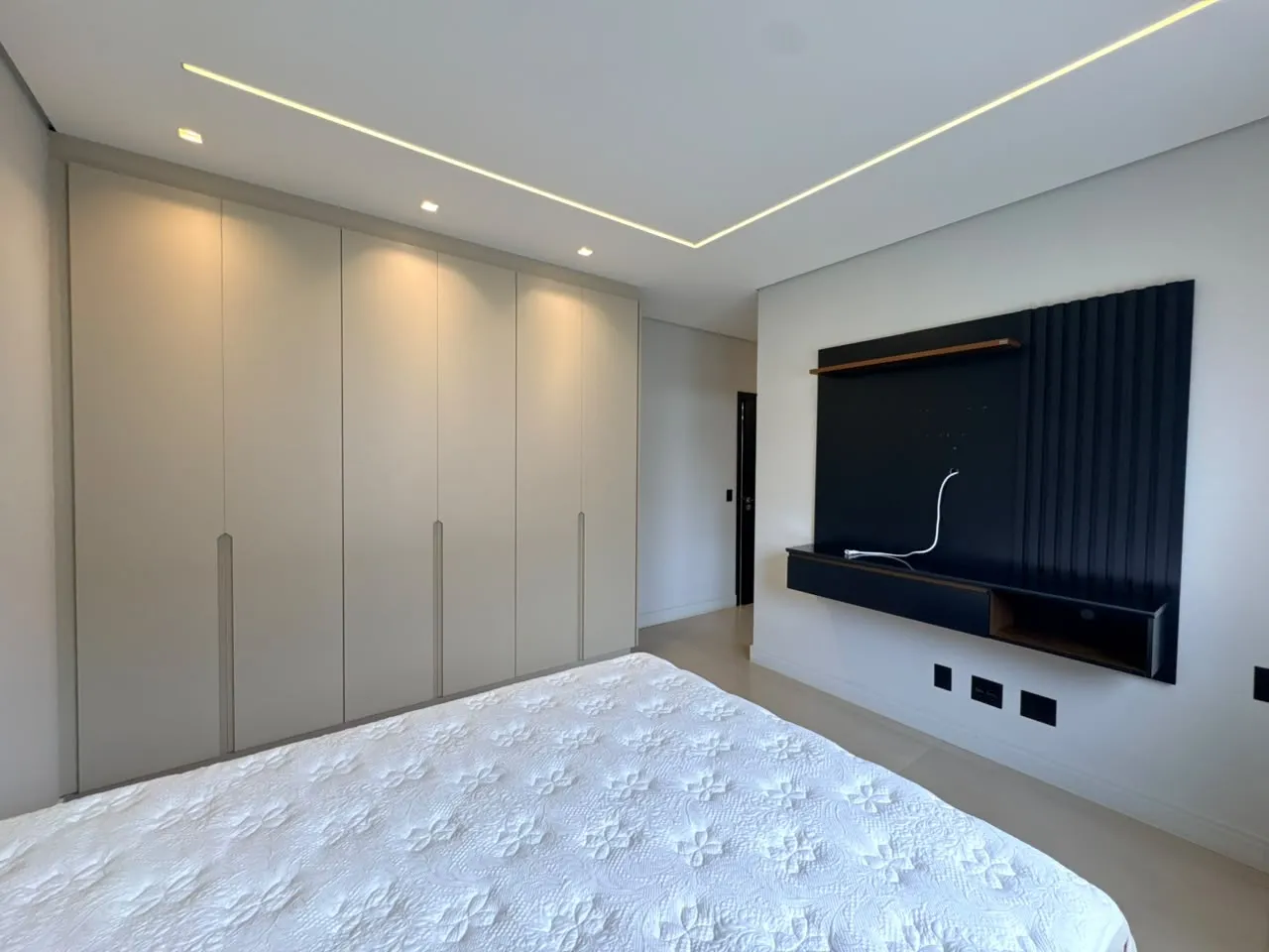 Casa &agrave; Venda Condom&iacute;nio Alphaville 3, 382,45m&sup2;, 4 Su&iacute;tes, Ribeir&atilde;o Preto/SP Rua Doutor Paulo Roberto Carlucci Ribeirão Preto - 