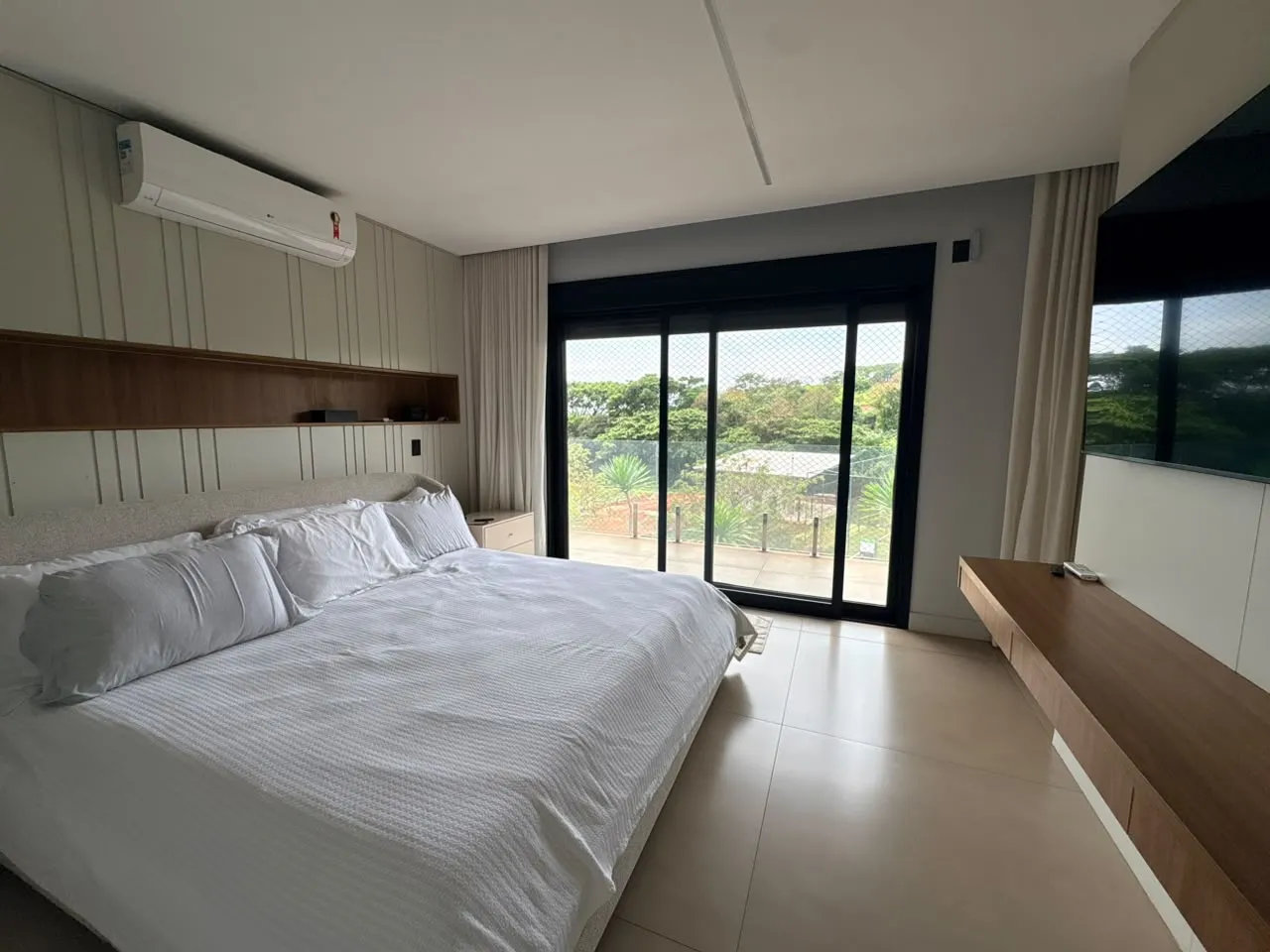 Casa &agrave; Venda Condom&iacute;nio Alphaville 3, 382,45m&sup2;, 4 Su&iacute;tes, Ribeir&atilde;o Preto/SP Rua Doutor Paulo Roberto Carlucci Ribeirão Preto - 
