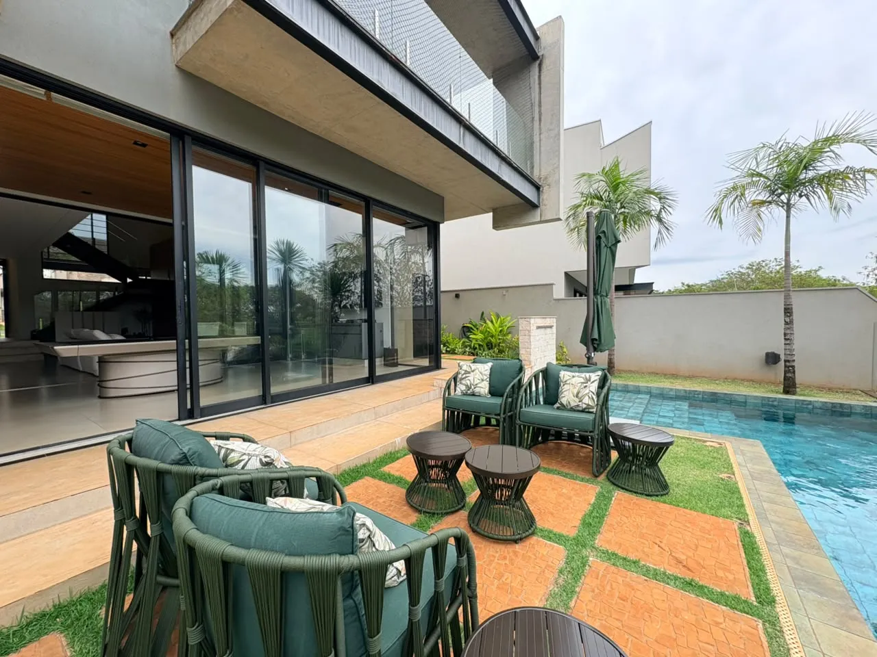 Casa &agrave; Venda Condom&iacute;nio Alphaville 3, 382,45m&sup2;, 4 Su&iacute;tes, Ribeir&atilde;o Preto/SP Rua Doutor Paulo Roberto Carlucci Ribeirão Preto - 
