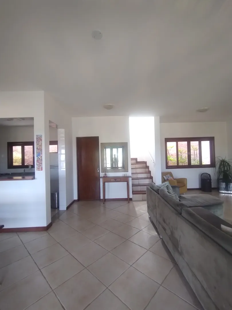 Casa em condom&iacute;nio com 03 dormit&oacute;rios &agrave; venda em Igarat&aacute;  Igaratá - 
