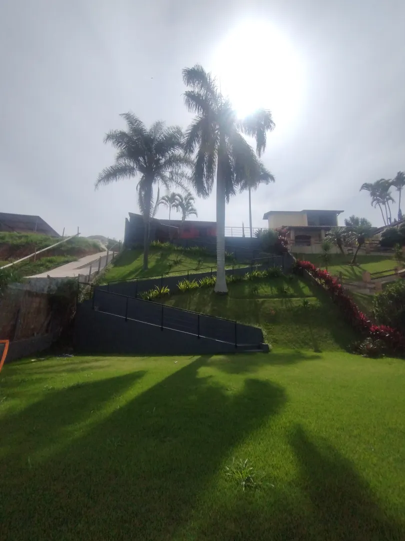 Casa em condom&iacute;nio com 03 dormit&oacute;rios &agrave; venda em Igarat&aacute;  Igaratá - 