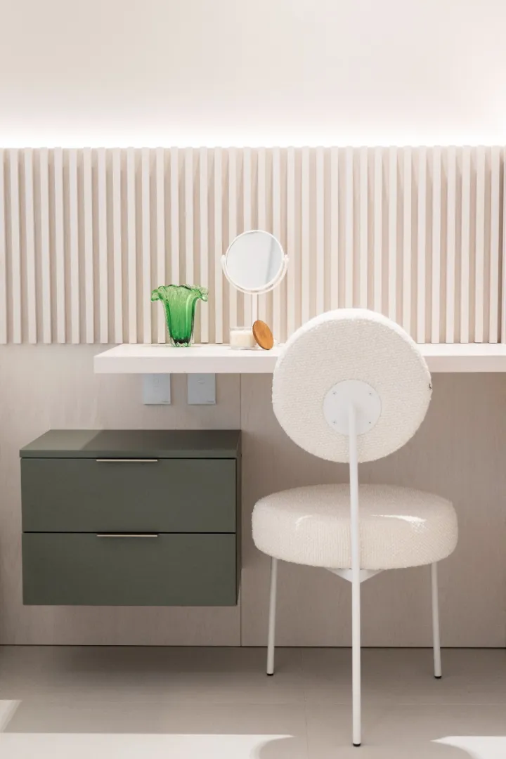 Cosmopolitan Residence &mdash; Unidade 801 | 151,16 m&sup2; e Alto Padr&atilde;o em Meia Praia, Itapema Rua 290 Itapema - 
