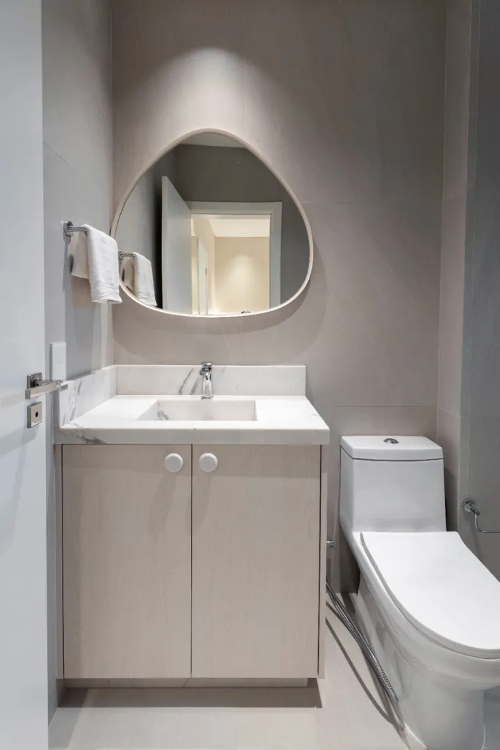 Cosmopolitan Residence &mdash; Unidade 801 | 151,16 m&sup2; e Alto Padr&atilde;o em Meia Praia, Itapema Rua 290 Itapema - 
