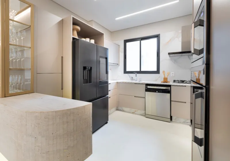 Cosmopolitan Residence &mdash; Unidade 801 | 151,16 m&sup2; e Alto Padr&atilde;o em Meia Praia, Itapema Rua 290 Itapema - 