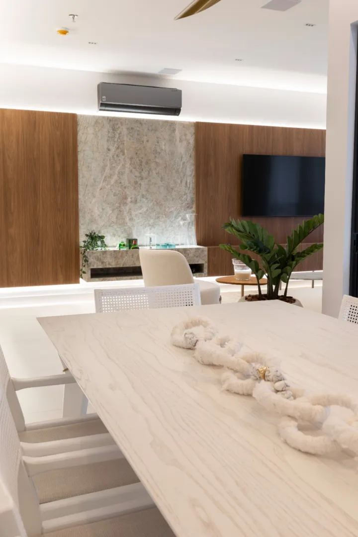 Cosmopolitan Residence &mdash; Unidade 801 | 151,16 m&sup2; e Alto Padr&atilde;o em Meia Praia, Itapema Rua 290 Itapema - 
