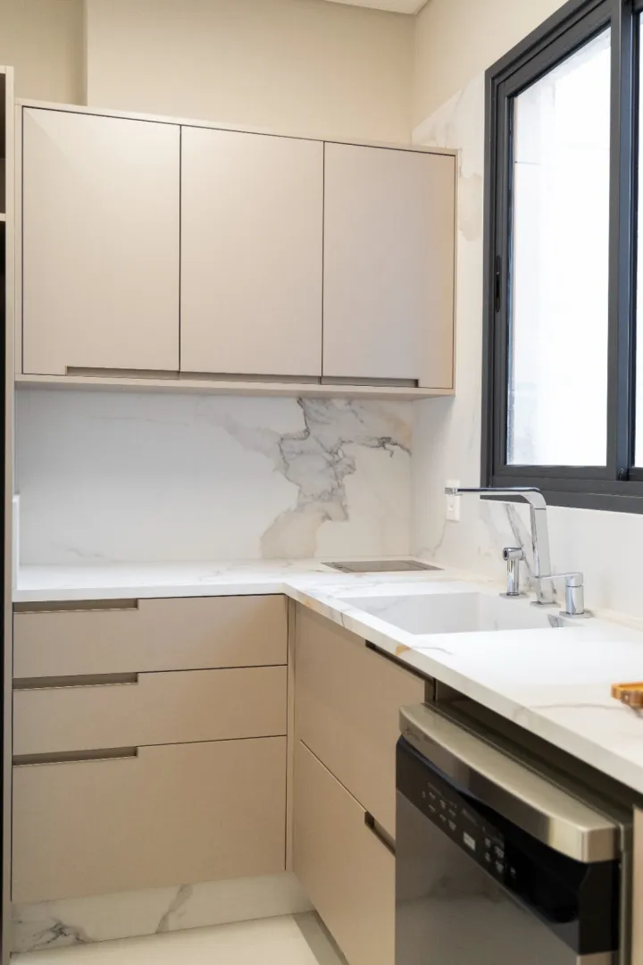 Cosmopolitan Residence &mdash; Unidade 801 | 151,16 m&sup2; e Alto Padr&atilde;o em Meia Praia, Itapema Rua 290 Itapema - 