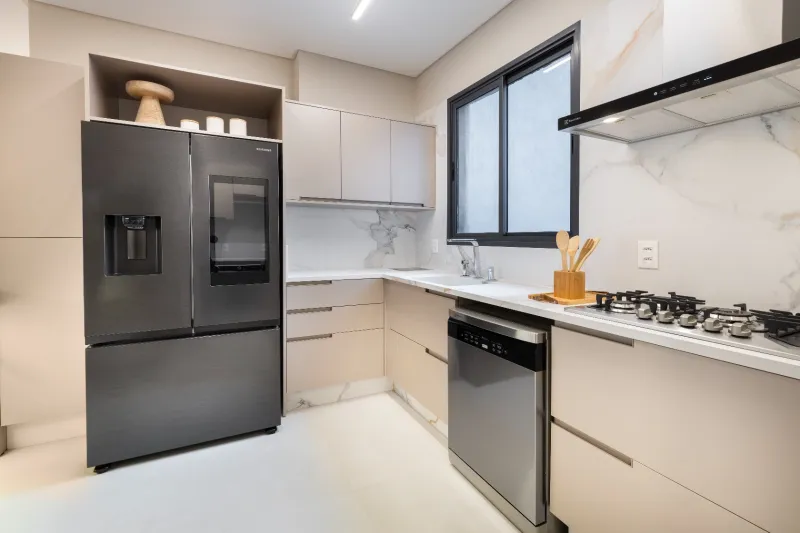 Cosmopolitan Residence &mdash; Unidade 801 | 151,16 m&sup2; e Alto Padr&atilde;o em Meia Praia, Itapema Rua 290 Itapema - 