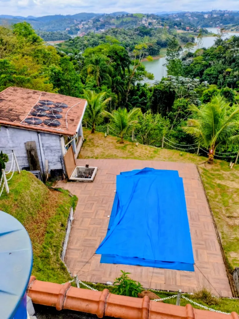 Ch&aacute;cara p&eacute; na &aacute;gua &agrave; venda na Fazenda S&atilde;o Pedro Rua Sacerdote Igaratá - 