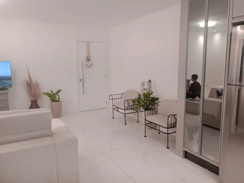Apartamento No bairro Meia Praia em Itapema SC  Itapema - 