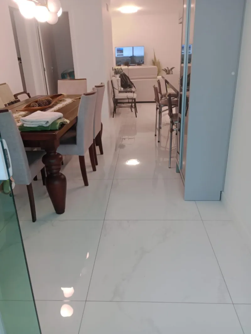 Apartamento No bairro Meia Praia em Itapema SC  Itapema - 