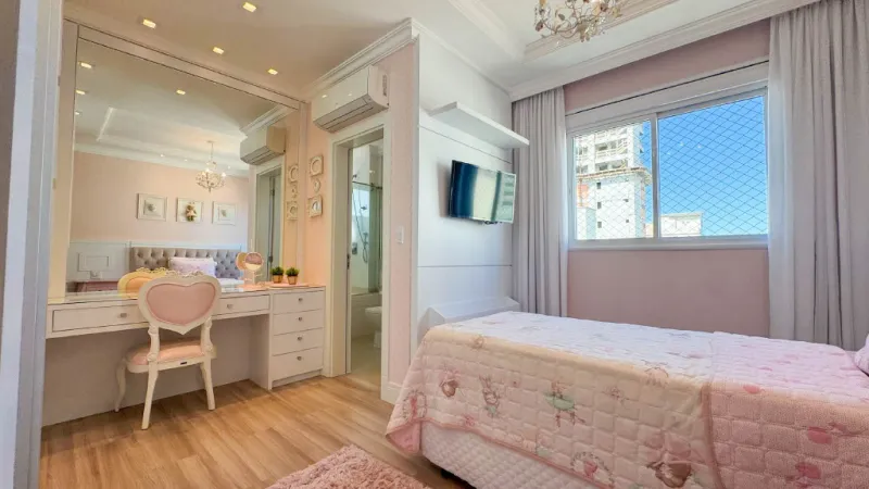 Rosas de Provence | Cobertura Duplex Quadra Mar com 4 Su&iacute;tes &agrave; Venda em Meia Praia Rua 301 Itapema - 