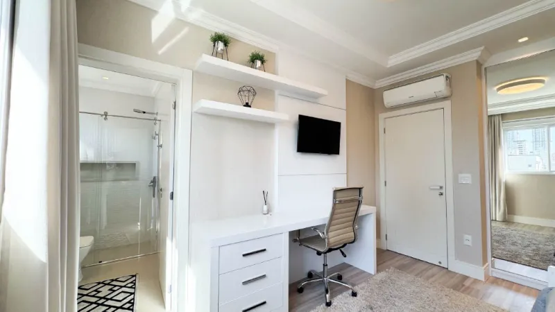 Rosas de Provence | Cobertura Duplex Quadra Mar com 4 Su&iacute;tes &agrave; Venda em Meia Praia Rua 301 Itapema - 