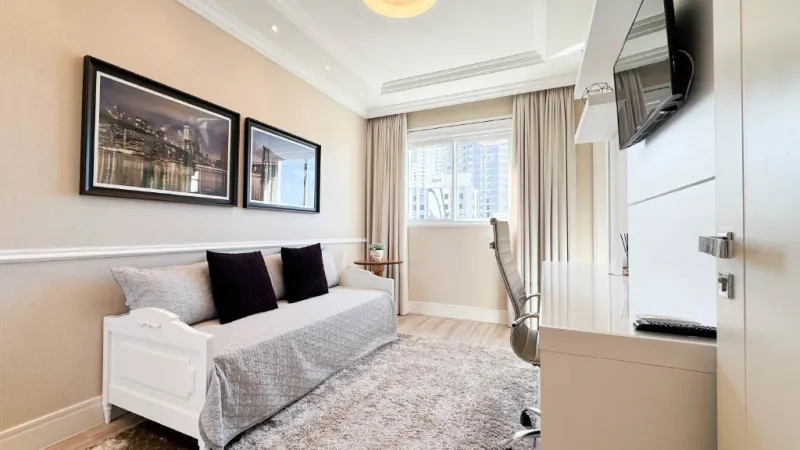 Rosas de Provence | Cobertura Duplex Quadra Mar com 4 Su&iacute;tes &agrave; Venda em Meia Praia Rua 301 Itapema - 