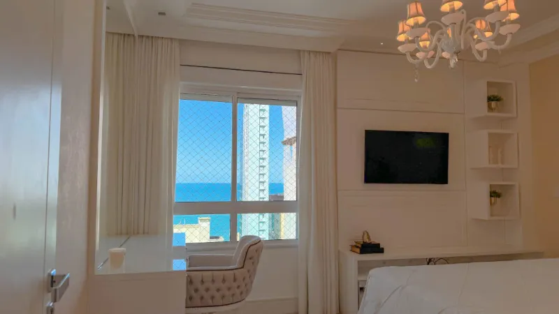 Rosas de Provence | Cobertura Duplex Quadra Mar com 4 Su&iacute;tes &agrave; Venda em Meia Praia Rua 301 Itapema - 