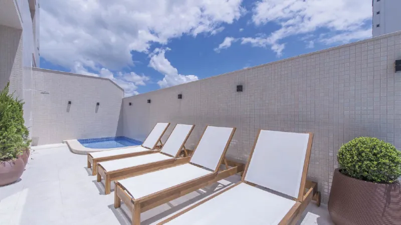 Rosas de Provence | Cobertura Duplex Quadra Mar com 4 Su&iacute;tes &agrave; Venda em Meia Praia Rua 301 Itapema - 