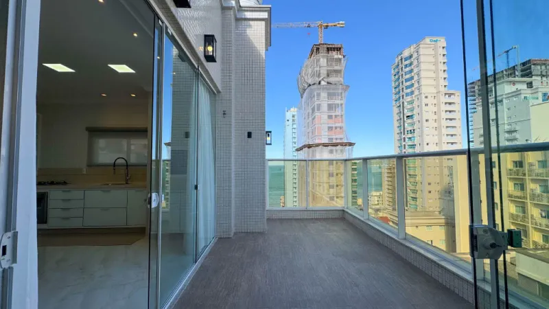 Rosas de Provence | Cobertura Duplex Quadra Mar com 4 Su&iacute;tes &agrave; Venda em Meia Praia Rua 301 Itapema - 