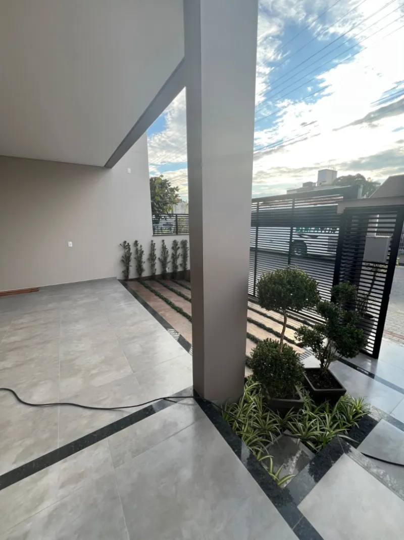 Casa de alto padr&atilde;o com piscina - B. Quintino  Timbó - 