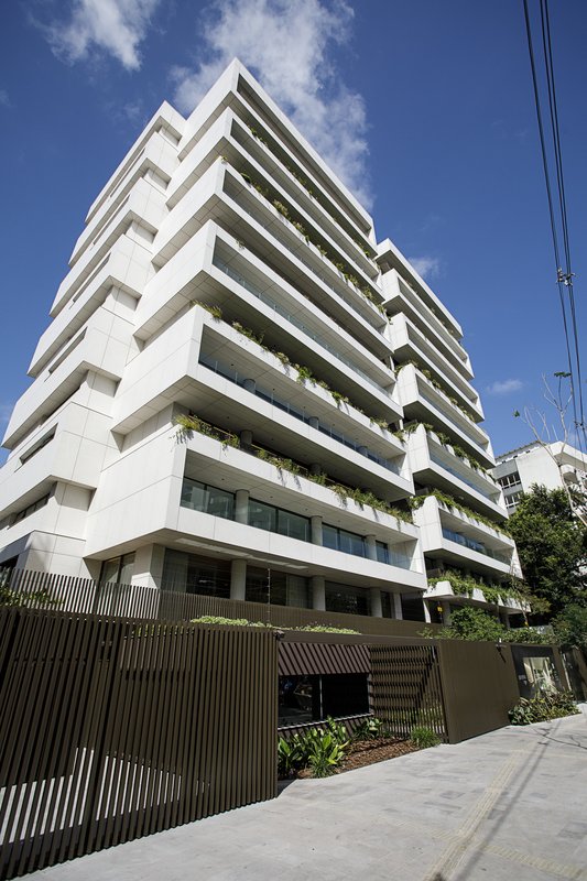 Apartamento Luciana 250 3 suítes 388m² Luciana de Abreu Porto Alegre - 