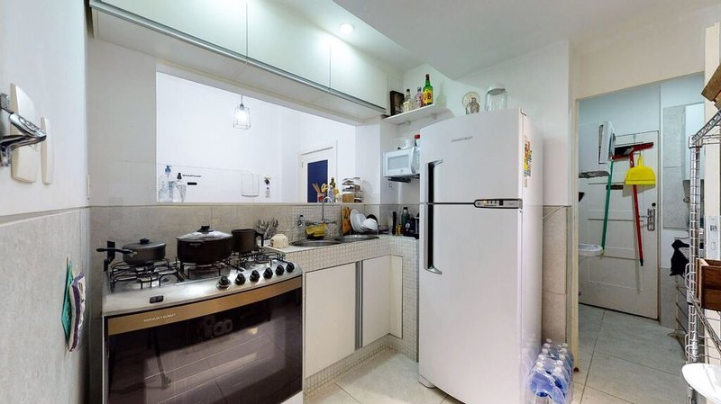Apartamento Condomínio do Edifício Perigord Apto 2 suítes 78m² do Russel Rio de Janeiro - 