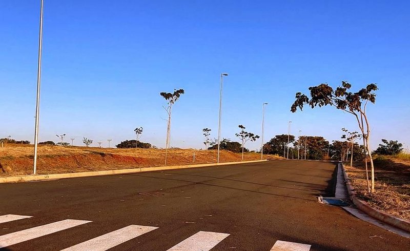 LOTES NO PARQUE FORTALEZA - NOVA ODESSA - Nova Odessa - 
