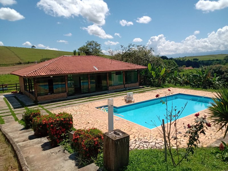 Excelente Fazenda de 237 hectares em canas - CANAS - 