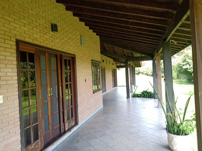 Excelente Fazenda de 237 hectares em canas - CANAS - 