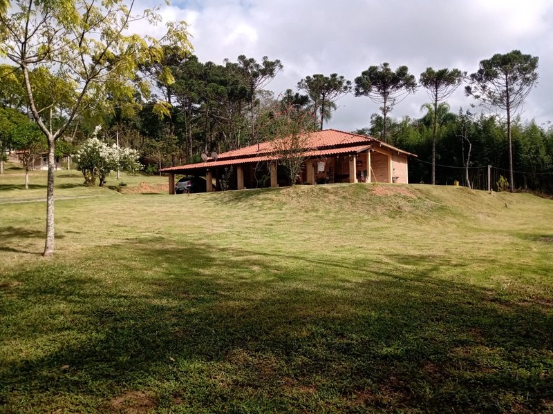 Linda chácara com 5.000 metros em caçapava - Caçapava - 