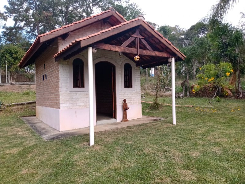 Linda chácara com 5.000 metros em caçapava - Caçapava - 