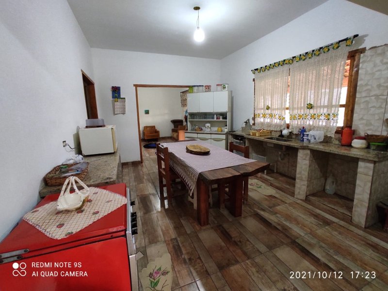 Sítio 16.4 alqueires em Natividade da serra - NATIVIDADE DA SERRA - 