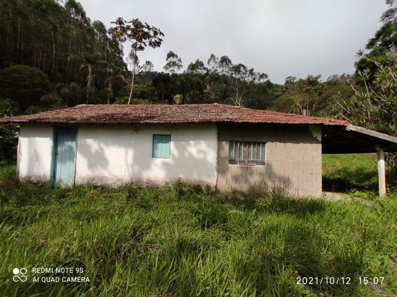 Sítio 16.4 alqueires em Natividade da serra - NATIVIDADE DA SERRA - 