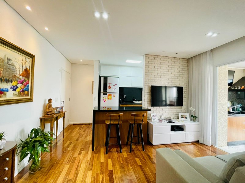 Apartamento à venda com 67m², 2 dormitórios, 02 banheiros e 2 vagas de garagem Rua Arroio Grande São Paulo - 
