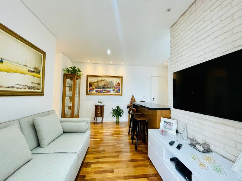 Apartamento à venda com 67m², 2 dormitórios, 02 banheiros e 2 vagas de garagem Rua Arroio Grande São Paulo - 