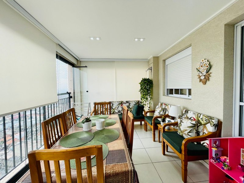Apartamento à venda com 67m², 2 dormitórios, 02 banheiros e 2 vagas de garagem Rua Arroio Grande São Paulo - 