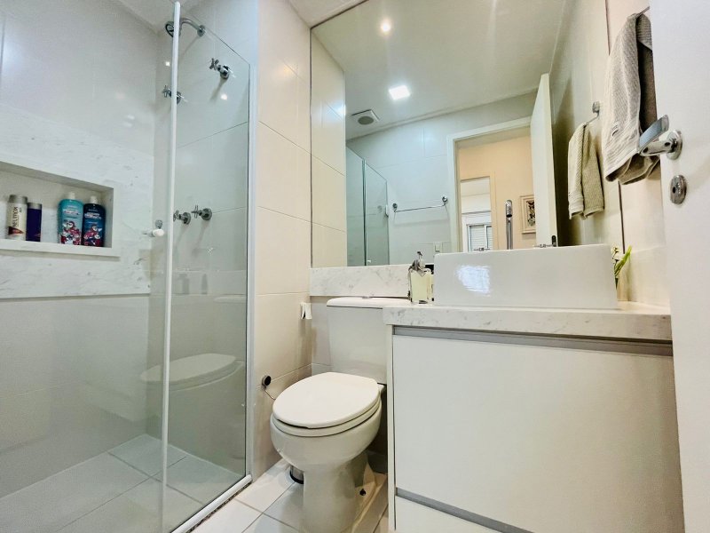 Apartamento à venda com 67m², 2 dormitórios, 02 banheiros e 2 vagas de garagem Rua Arroio Grande São Paulo - 
