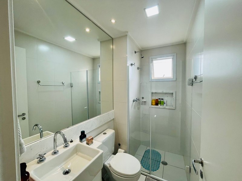 Apartamento à venda com 67m², 2 dormitórios, 02 banheiros e 2 vagas de garagem Rua Arroio Grande São Paulo - 