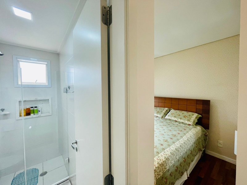 Apartamento à venda com 67m², 2 dormitórios, 02 banheiros e 2 vagas de garagem Rua Arroio Grande São Paulo - 