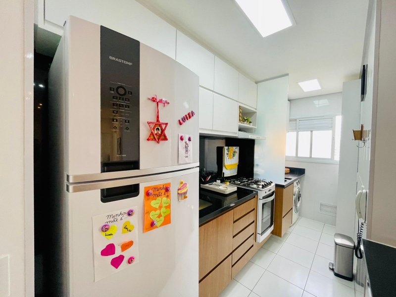 Apartamento à venda com 67m², 2 dormitórios, 02 banheiros e 2 vagas de garagem Rua Arroio Grande São Paulo - 