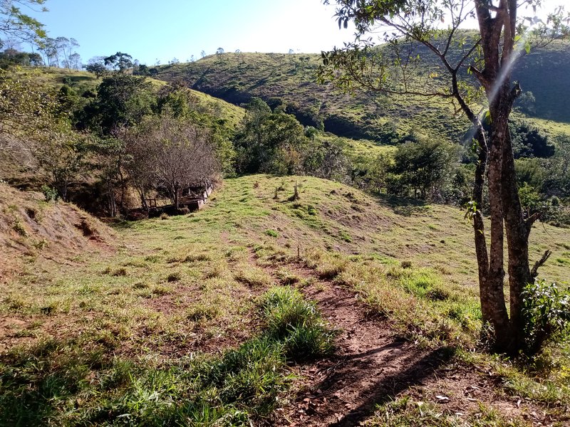 Sítio com 5.4 hectares em Monteiro Lobato - MONTEIRO LOBATO - 
