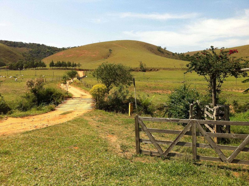 FAZENDA 254 HECTARES NO VALE DO PARAIBA - SILVEIRAS - 