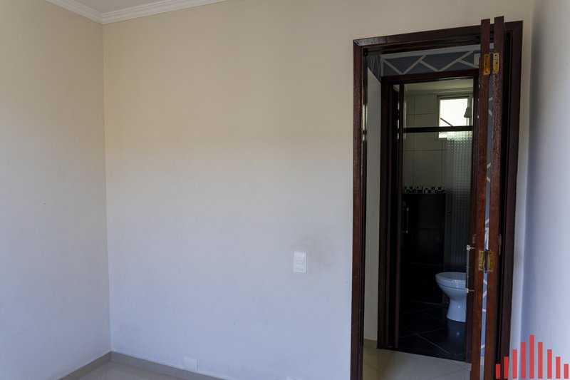 Apartamento à venda com 2 dormitórios, 01 banheiro e 01 vaga de garagem Rua Padre Jerônimo Vermin São Paulo - 