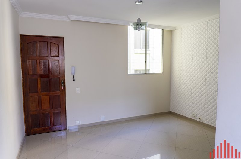 Apartamento à venda com 2 dormitórios, 01 banheiro e 01 vaga de garagem Rua Padre Jerônimo Vermin São Paulo - 