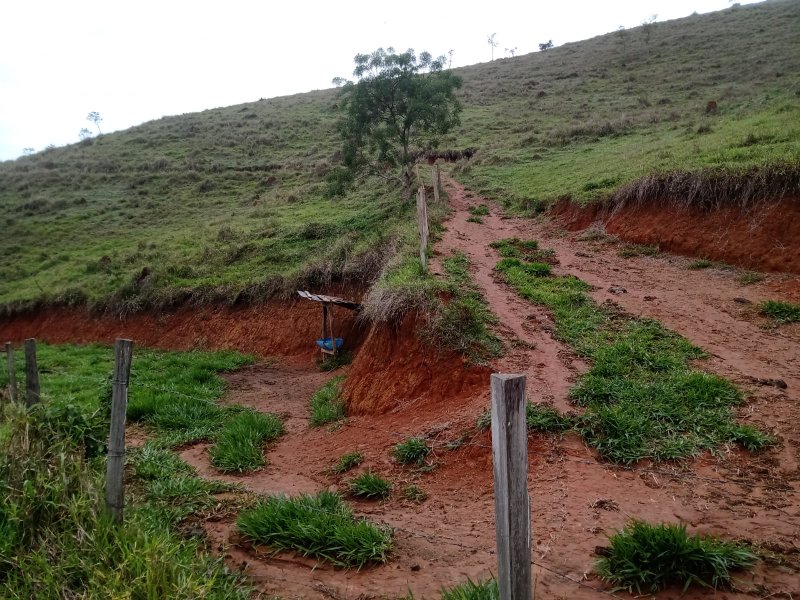 ÁREA RURAL COM 9.6 HECTARES EM MONTEIRO LOBATO - MONTEIRO LOBATO - 