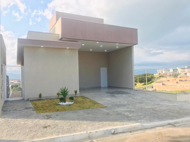 CASA EM CAÇAPAVA DENTRO DE CONDOMÍNIO - Caçapava - 